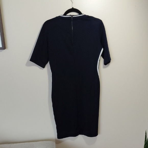 Navy Short-Sleeve Midi Dress with Contrast Trim - Picture 3 of 6